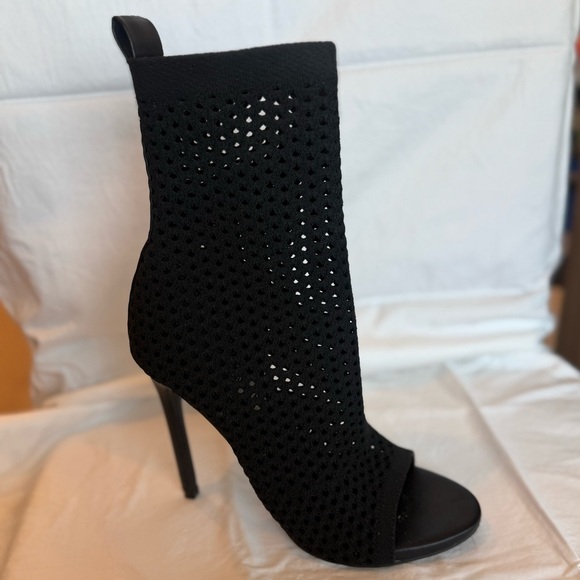 Steve Madden Black Knit Peep Toe Sock Booties – Size 7M Stiletto Heel Style - Picture 2 of 10